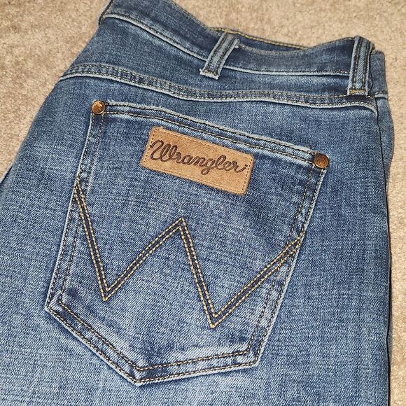 Retro Wrangler Pants Button Closure Regular Tapered 17inch Waist 32inch inseam - Picture 3 of 6